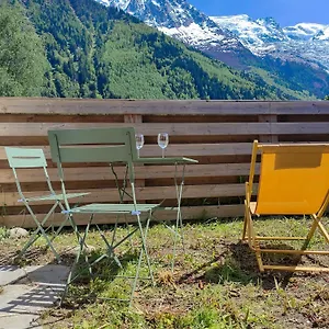 les-cimes-du-mont-blanc-et-laiguille-du-midi.hotels-rhonealpes.com/